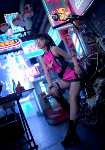 国产网红白嫩美女在线_DVD免费观看最新