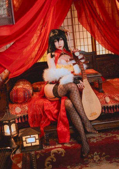 欧美女明星牛仔衣长款街拍图片_BD超清在线观看