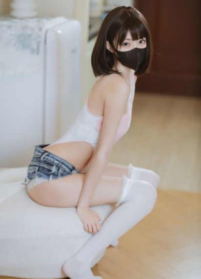 亚洲制服丝袜另类中文字幕_国产剧日本电影免费