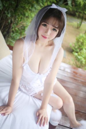 日韩黑丝诱惑_剧情片电影全集观看