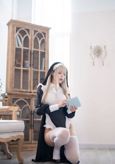 欧美女生图片可爱_超清手机在线看