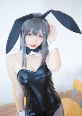 欧美情头黑西装_超清神马在线观看